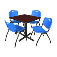 Kvadratni stol od mahagonija od 96 i stolice u obliku slova M, u različitim bojama